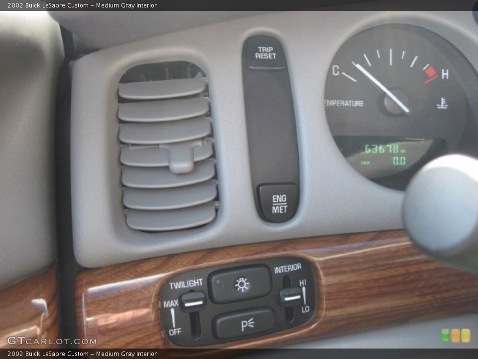 Medium Gray Interior Controls for the 2002 Buick LeSabre Custom #77513963
