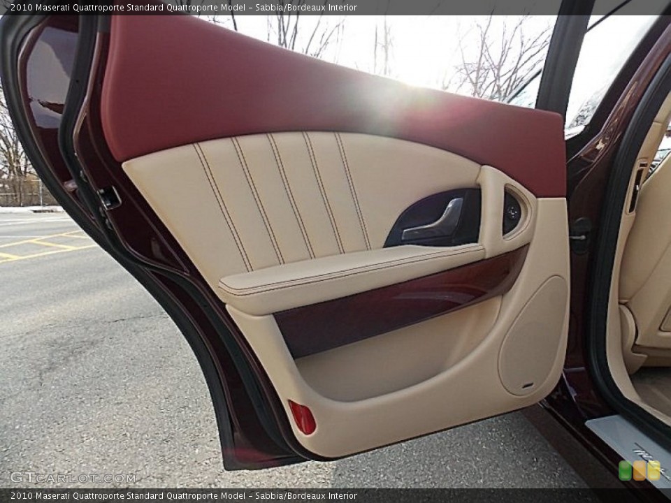Sabbia/Bordeaux Interior Door Panel for the 2010 Maserati Quattroporte  #77514951