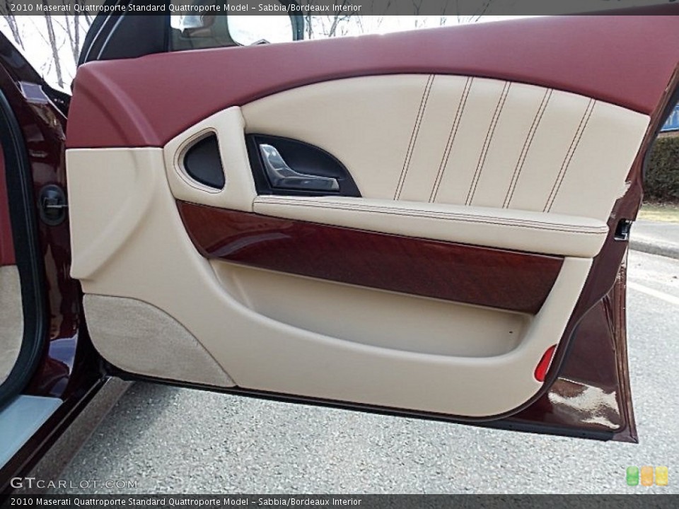 Sabbia/Bordeaux Interior Door Panel for the 2010 Maserati Quattroporte  #77515117