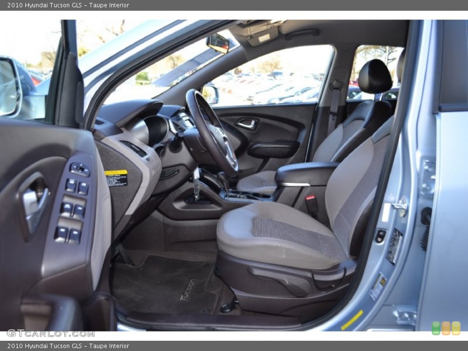 Taupe Interior Photo for the 2010 Hyundai Tucson GLS #77530064