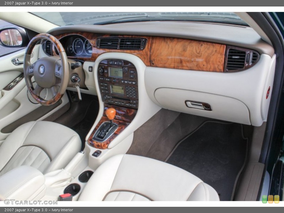 Ivory Interior Dashboard for the 2007 Jaguar X-Type 3.0 #77542731