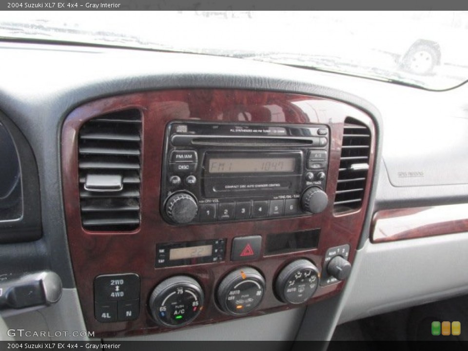 Gray Interior Controls for the 2004 Suzuki XL7 EX 4x4 #77543879