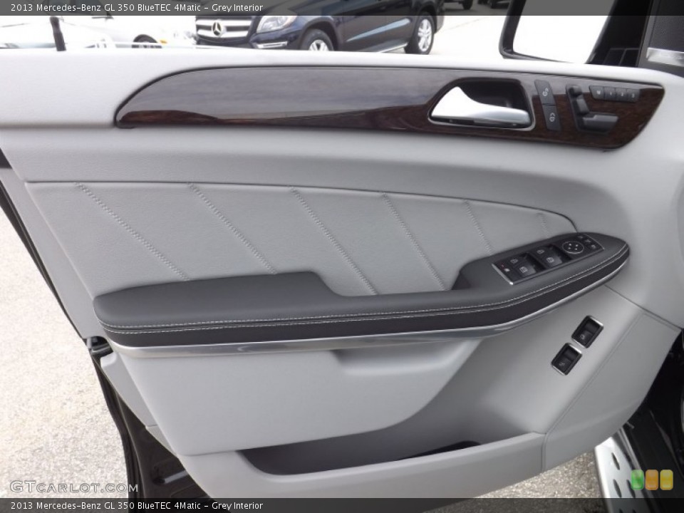 Grey Interior Door Panel for the 2013 Mercedes-Benz GL 350 BlueTEC 4Matic #77548049