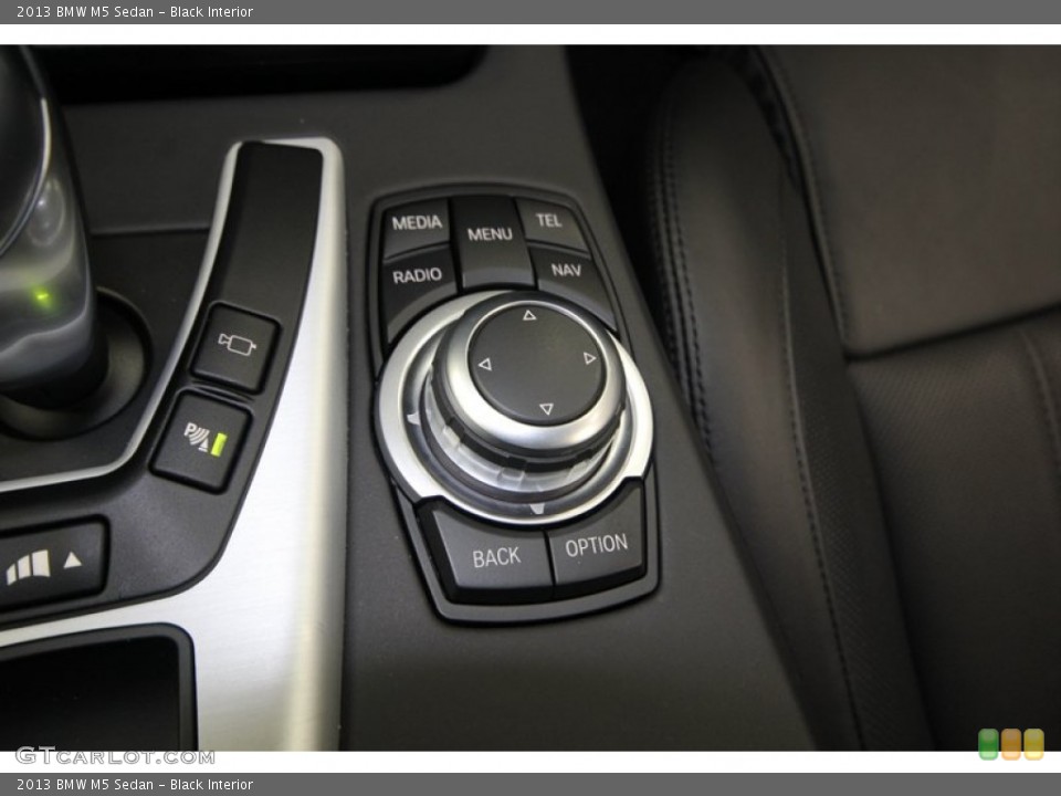 Black Interior Controls for the 2013 BMW M5 Sedan #77551229