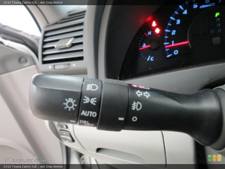 Ash Gray Interior Controls for the 2010 Toyota Camry XLE #77558022