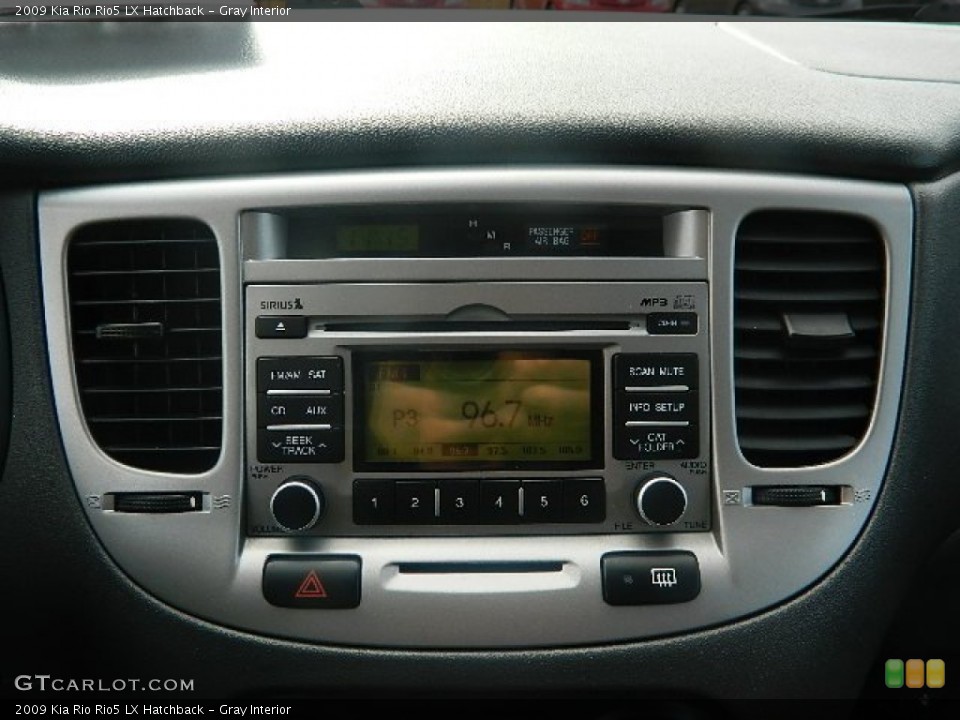 Gray Interior Controls for the 2009 Kia Rio Rio5 LX Hatchback #77558889