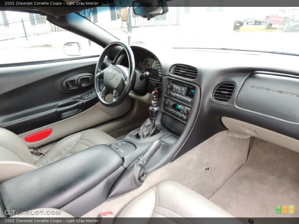 Light Gray Interior Photo for the 2003 Chevrolet Corvette Coupe #77561418