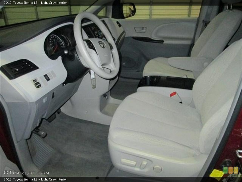 Light Gray Interior Photo for the 2012 Toyota Sienna LE #77571582