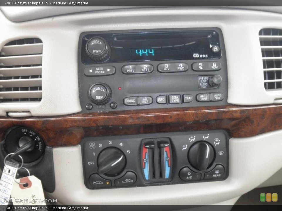 Medium Gray Interior Controls for the 2003 Chevrolet Impala LS #77573595