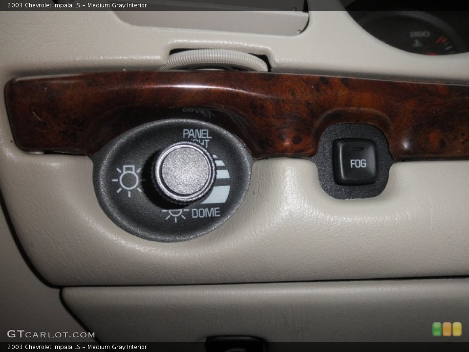 Medium Gray Interior Controls for the 2003 Chevrolet Impala LS #77573673