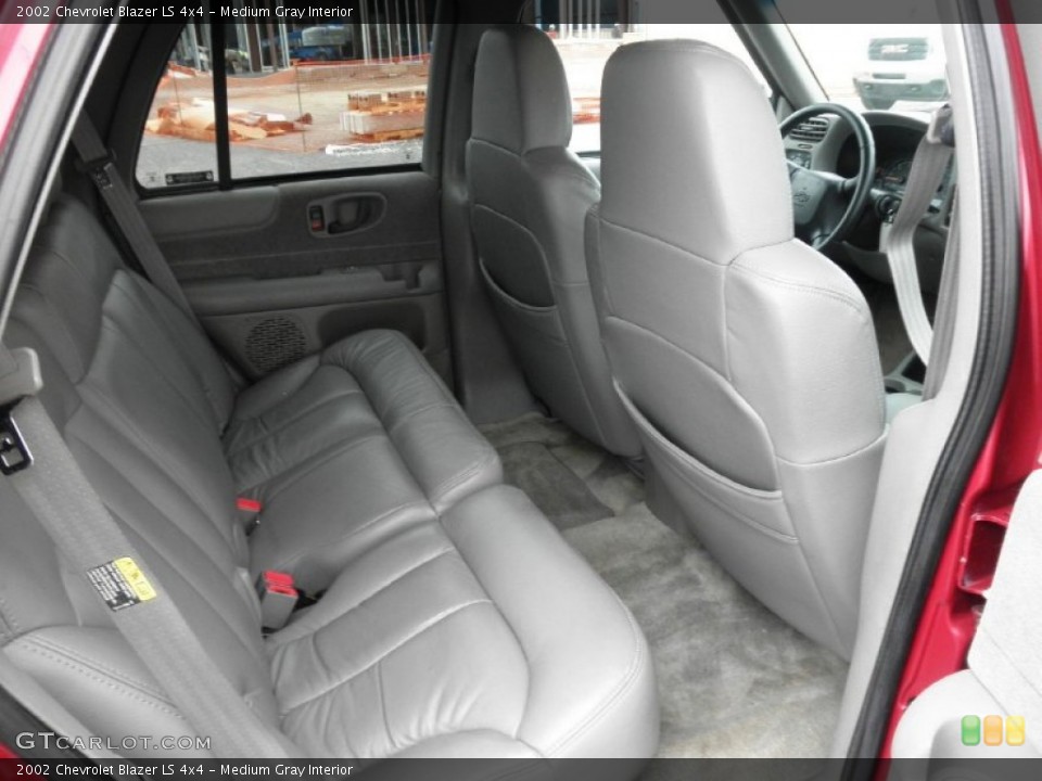 Medium Gray Interior Rear Seat for the 2002 Chevrolet Blazer LS 4x4 #77574572