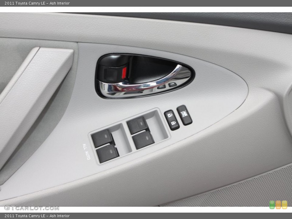 Ash Interior Controls for the 2011 Toyota Camry LE #77577242