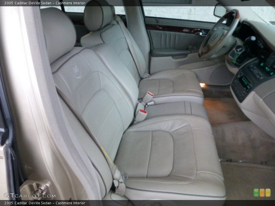 Cashmere Interior Photo for the 2005 Cadillac DeVille Sedan #77581063