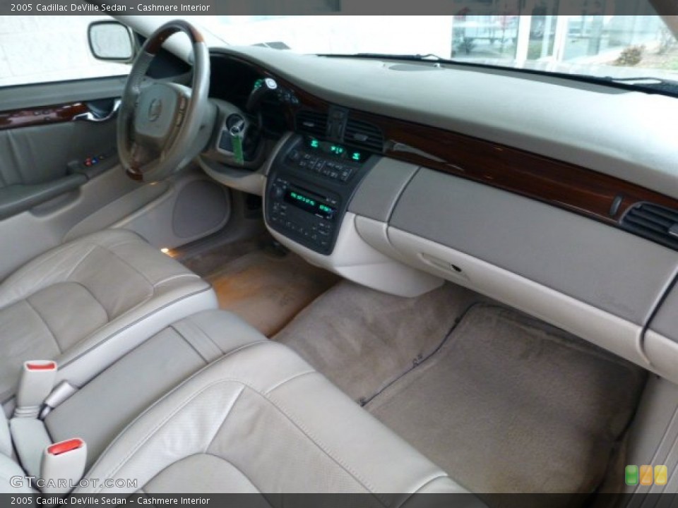 Cashmere Interior Dashboard for the 2005 Cadillac DeVille Sedan #77581085
