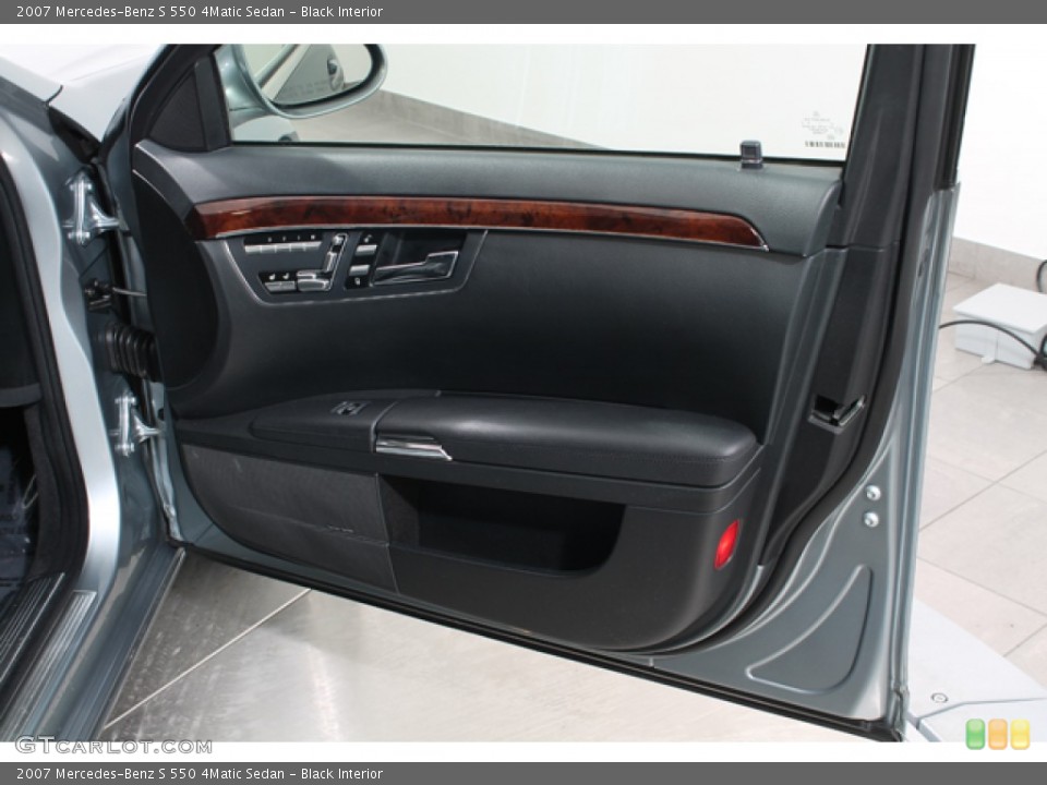 Black Interior Door Panel for the 2007 Mercedes-Benz S 550 4Matic Sedan #77584536