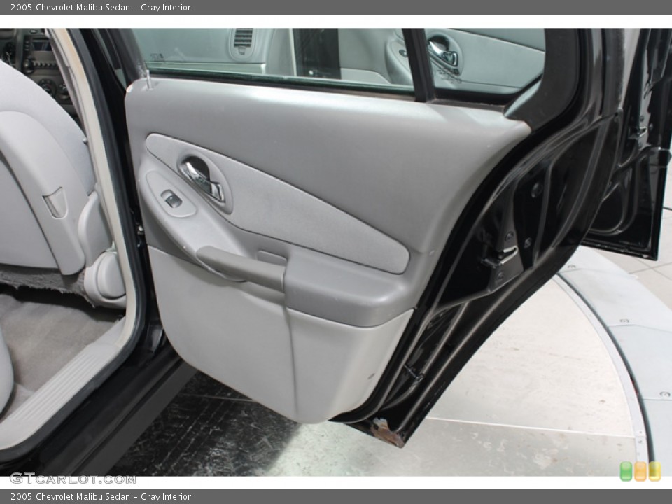 Gray Interior Door Panel for the 2005 Chevrolet Malibu Sedan #77587911