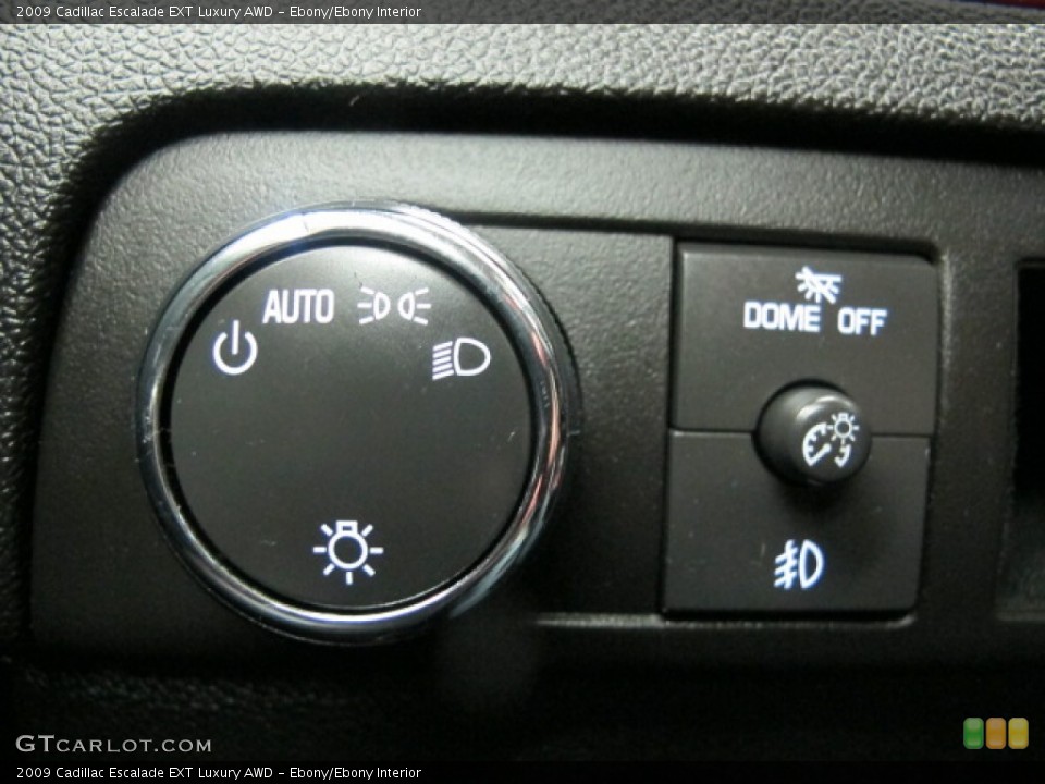 Ebony/Ebony Interior Controls for the 2009 Cadillac Escalade EXT Luxury AWD #77590937
