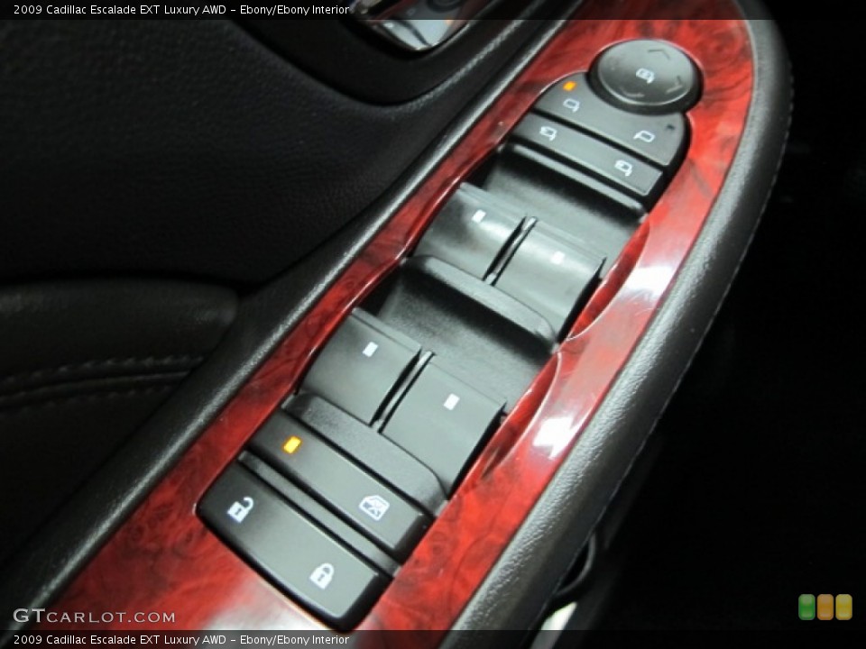 Ebony/Ebony Interior Controls for the 2009 Cadillac Escalade EXT Luxury AWD #77590966