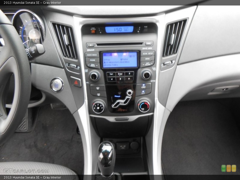 Gray Interior Controls for the 2013 Hyundai Sonata SE #77594011
