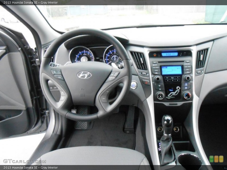 Gray Interior Dashboard for the 2013 Hyundai Sonata SE #77594757