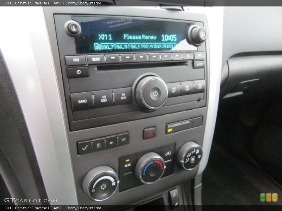 Ebony/Ebony Interior Controls for the 2011 Chevrolet Traverse LT AWD #77597118