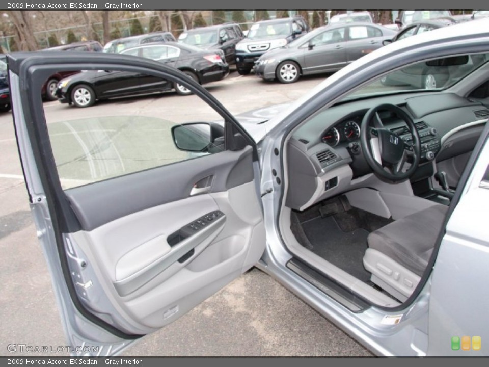 Gray Interior Photo for the 2009 Honda Accord EX Sedan #77600577