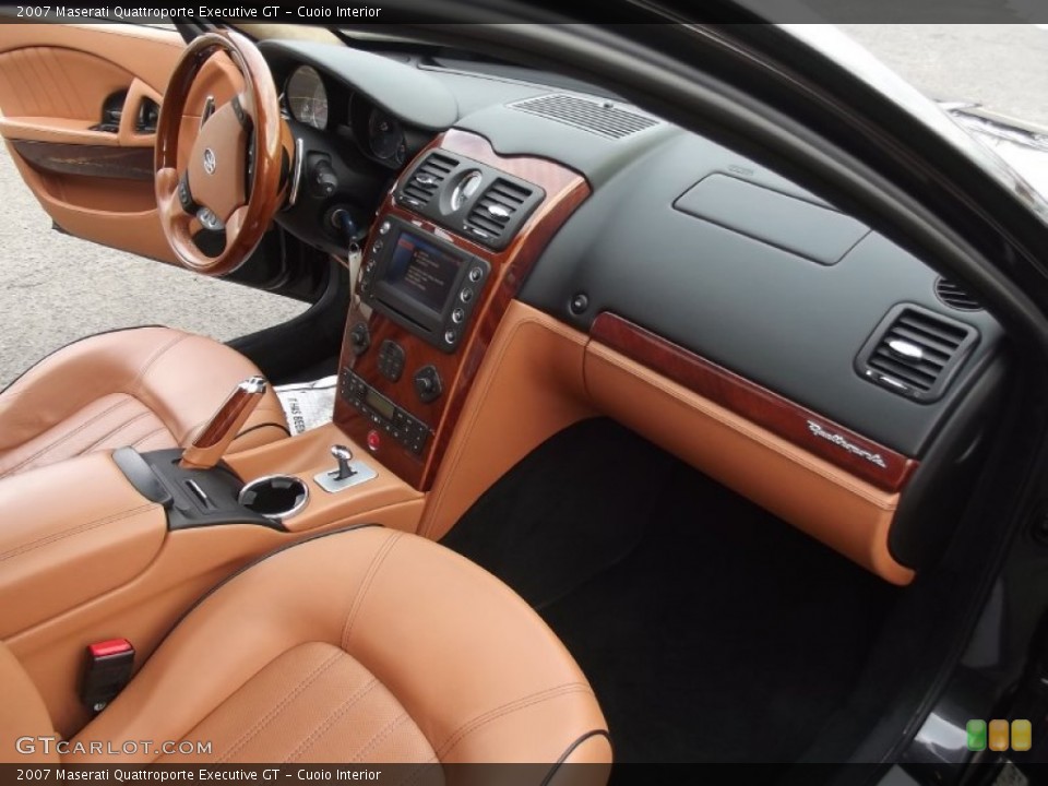 Cuoio Interior Dashboard for the 2007 Maserati Quattroporte Executive GT #77602752