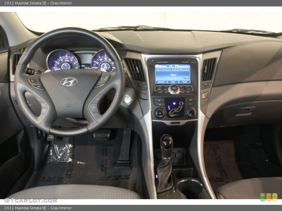 Gray Interior Dashboard for the 2011 Hyundai Sonata SE #77606157