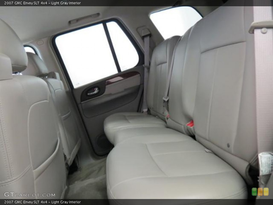 Light Gray Interior Rear Seat for the 2007 GMC Envoy SLT 4x4 #77610228