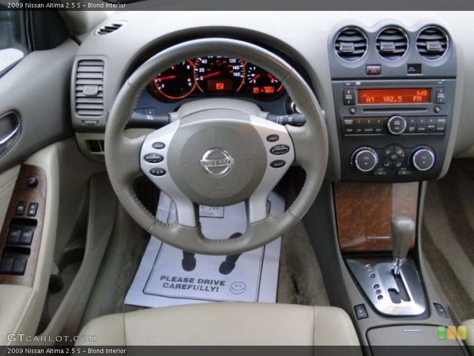 Blond Interior Steering Wheel for the 2009 Nissan Altima 2.5 S #77627615
