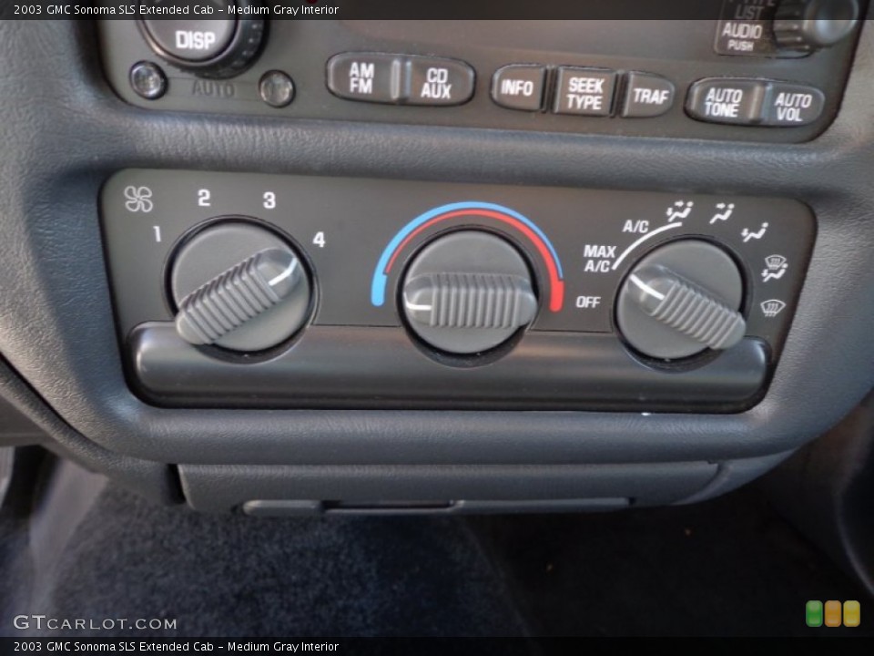 Medium Gray Interior Controls for the 2003 GMC Sonoma SLS Extended Cab #77628458