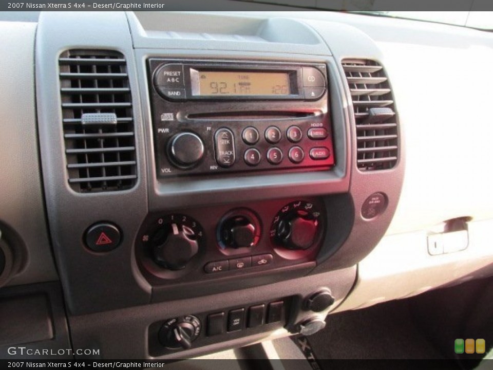 Desert/Graphite Interior Controls for the 2007 Nissan Xterra S 4x4 #77631345