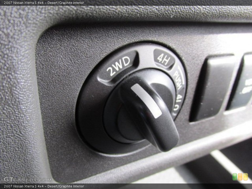 Desert/Graphite Interior Controls for the 2007 Nissan Xterra S 4x4 #77631367