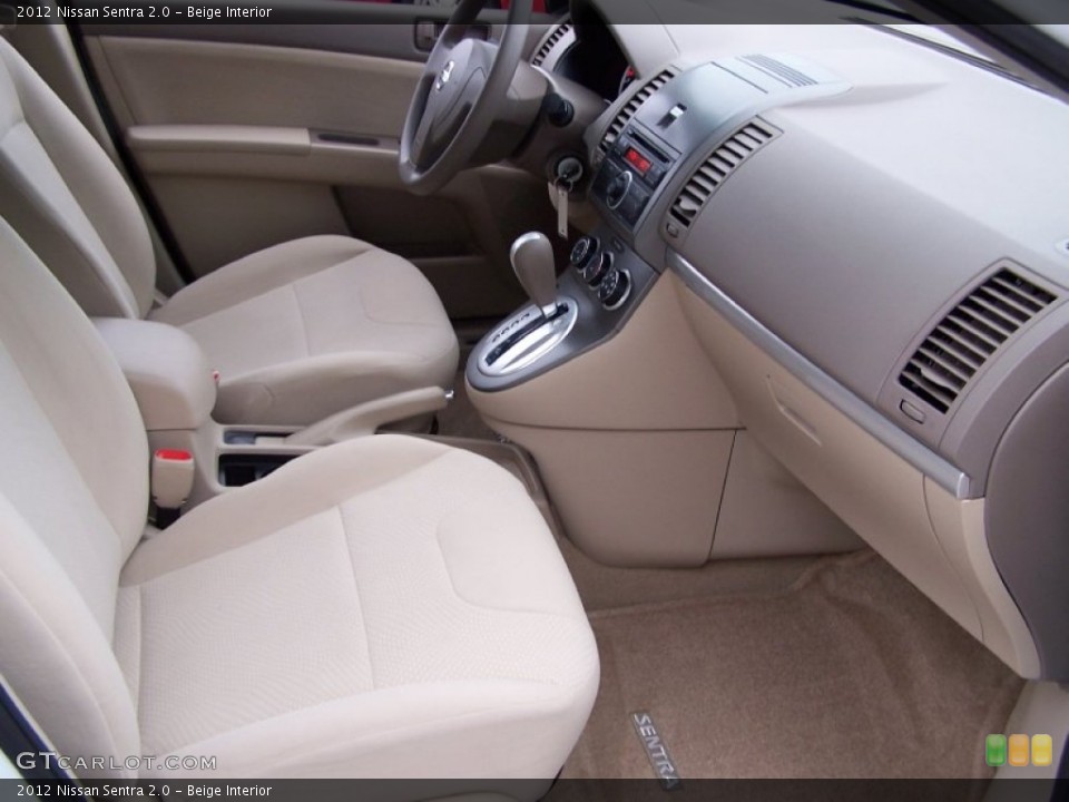 Beige Interior Photo for the 2012 Nissan Sentra 2.0 #77637993