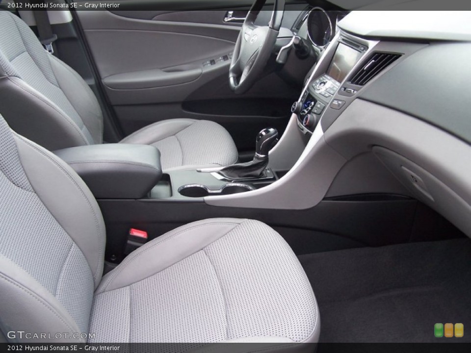 Gray Interior Photo for the 2012 Hyundai Sonata SE #77639631