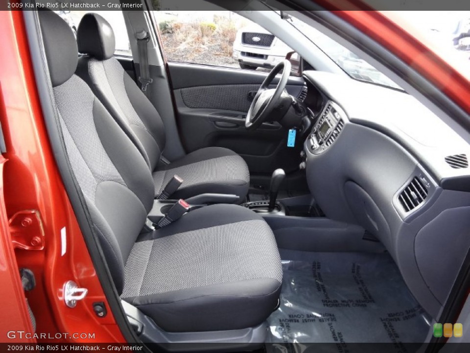 Gray Interior Photo for the 2009 Kia Rio Rio5 LX Hatchback #77640525
