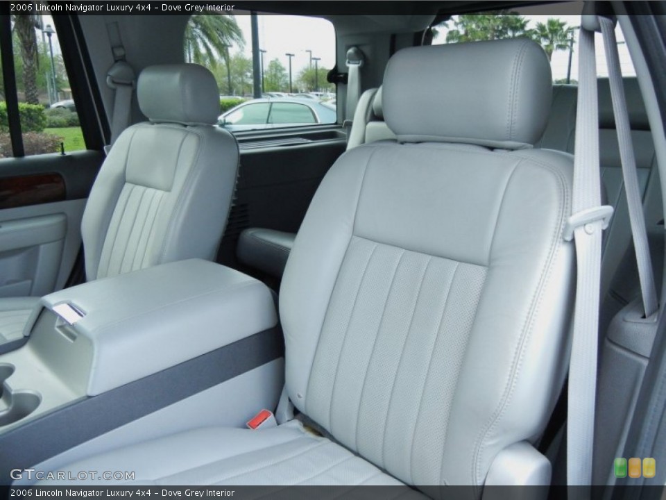 Dove Grey Interior Rear Seat for the 2006 Lincoln Navigator Luxury 4x4 #77640947