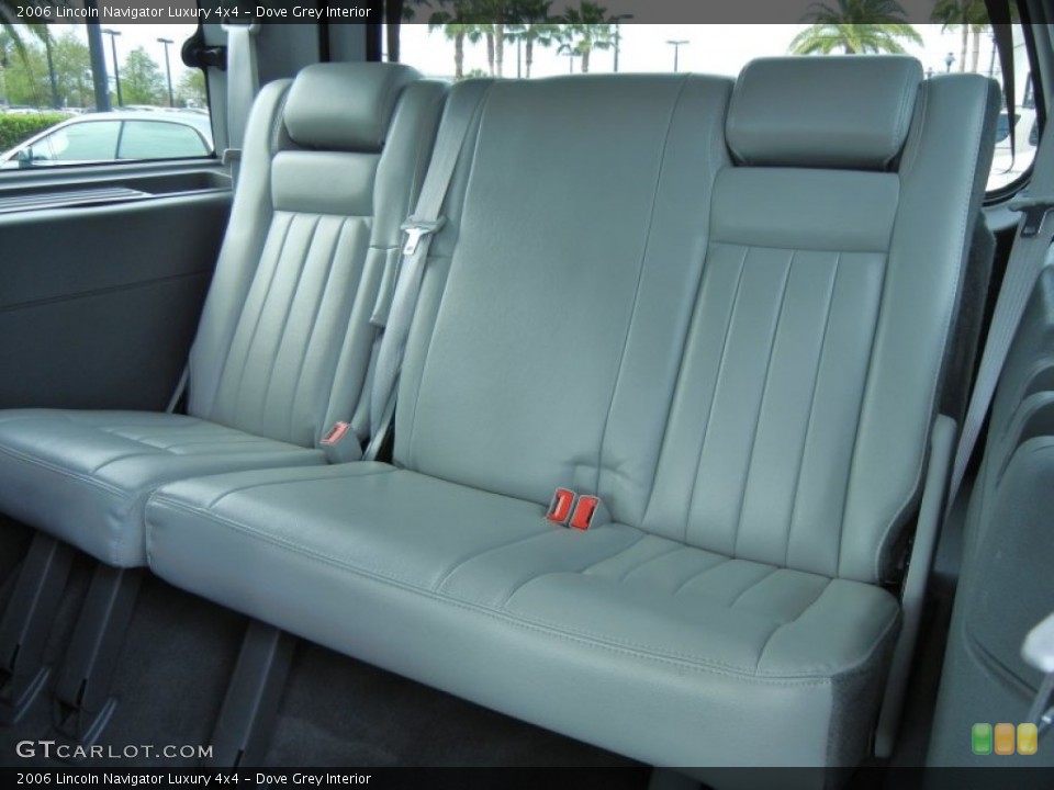 Dove Grey Interior Rear Seat for the 2006 Lincoln Navigator Luxury 4x4 #77640996