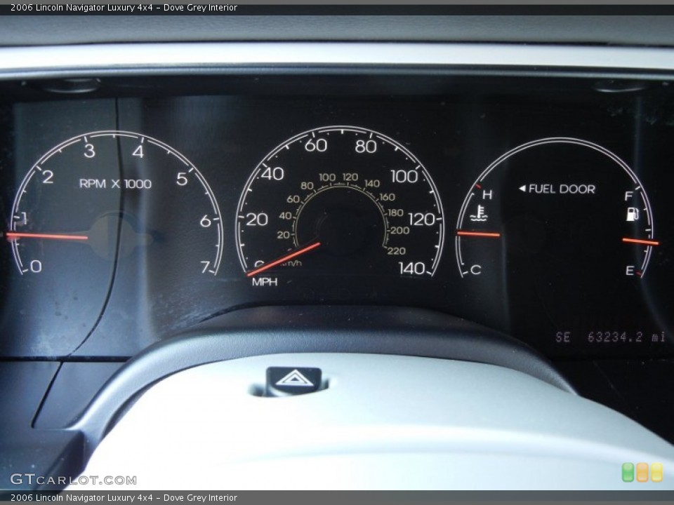 Dove Grey Interior Gauges for the 2006 Lincoln Navigator Luxury 4x4 #77641143