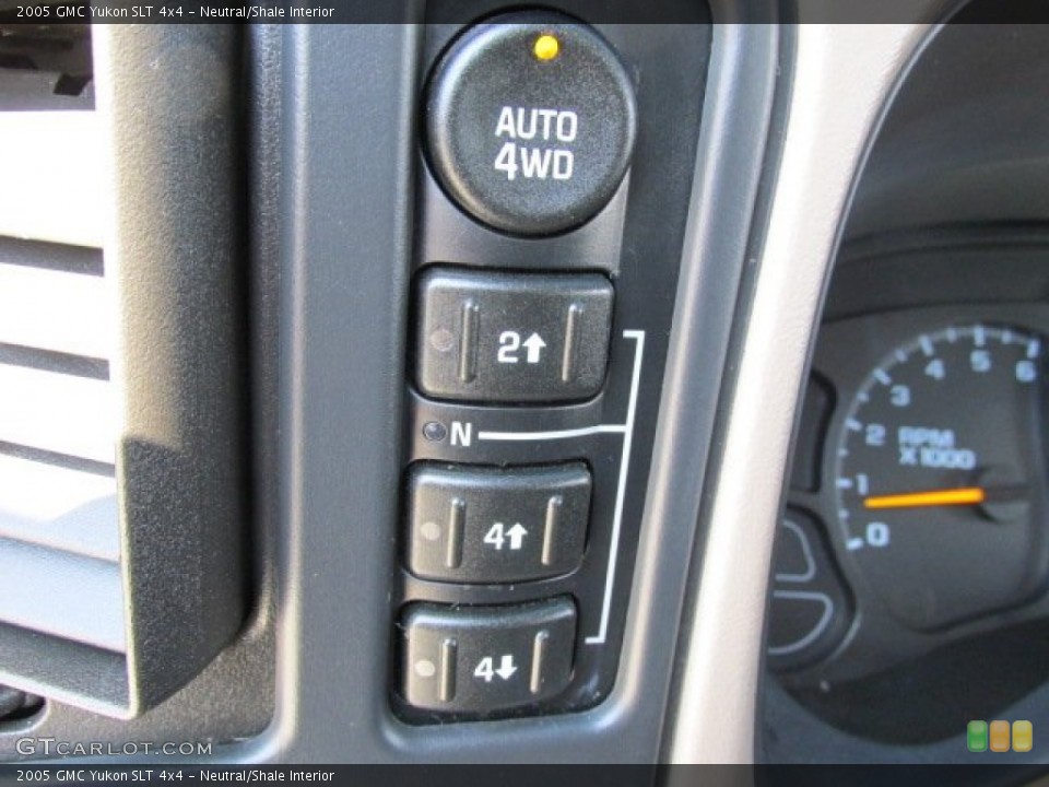 Neutral/Shale Interior Controls for the 2005 GMC Yukon SLT 4x4 #77648606