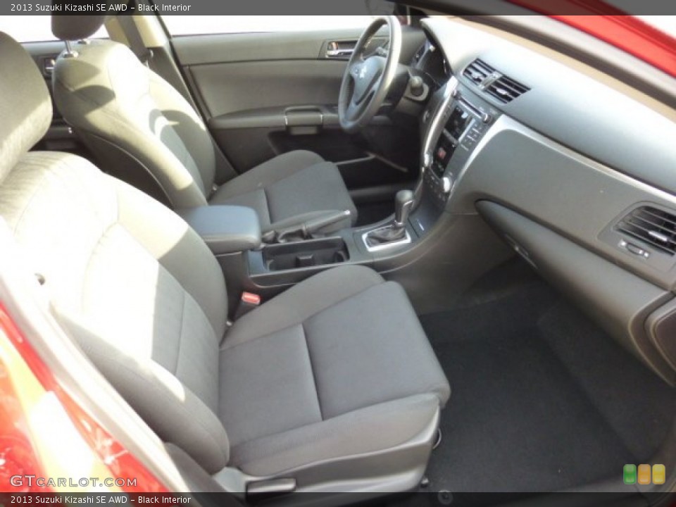 Black Interior Photo for the 2013 Suzuki Kizashi SE AWD #77650617