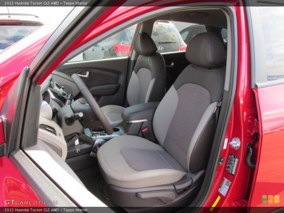 Taupe Interior Front Seat for the 2013 Hyundai Tucson GLS AWD #77654571