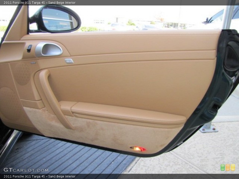 Sand Beige Interior Door Panel for the 2011 Porsche 911 Targa 4S #77660769