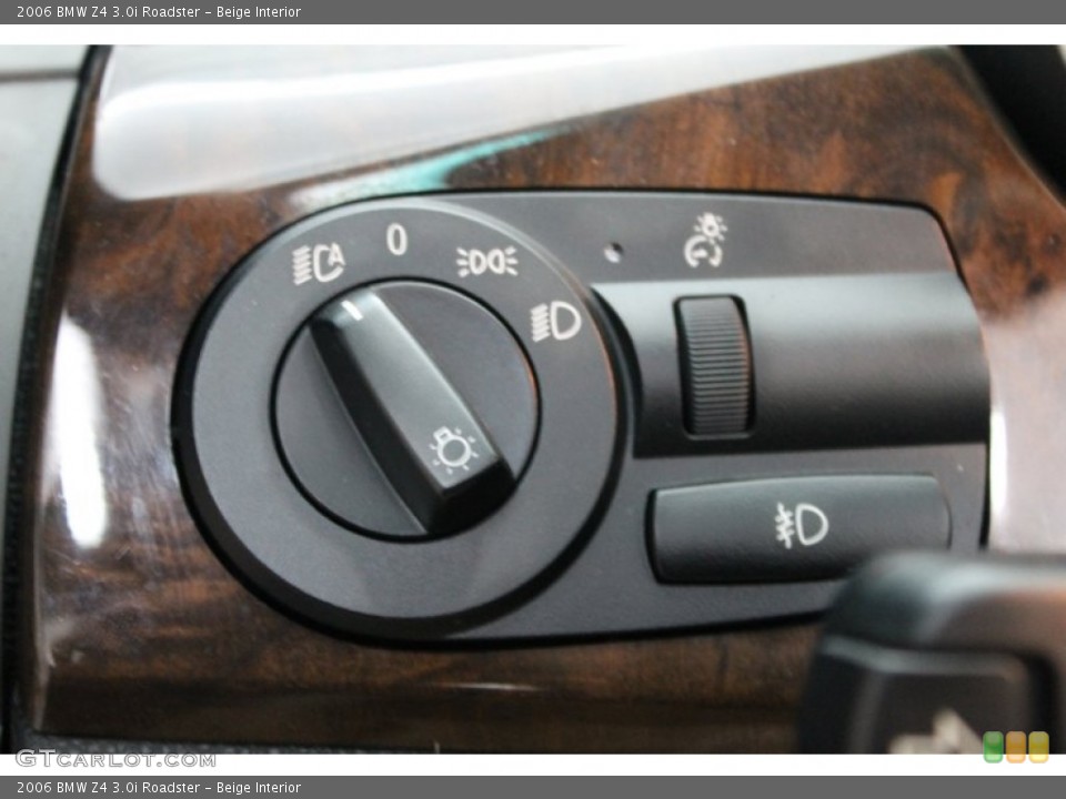 Beige Interior Controls for the 2006 BMW Z4 3.0i Roadster #77661239
