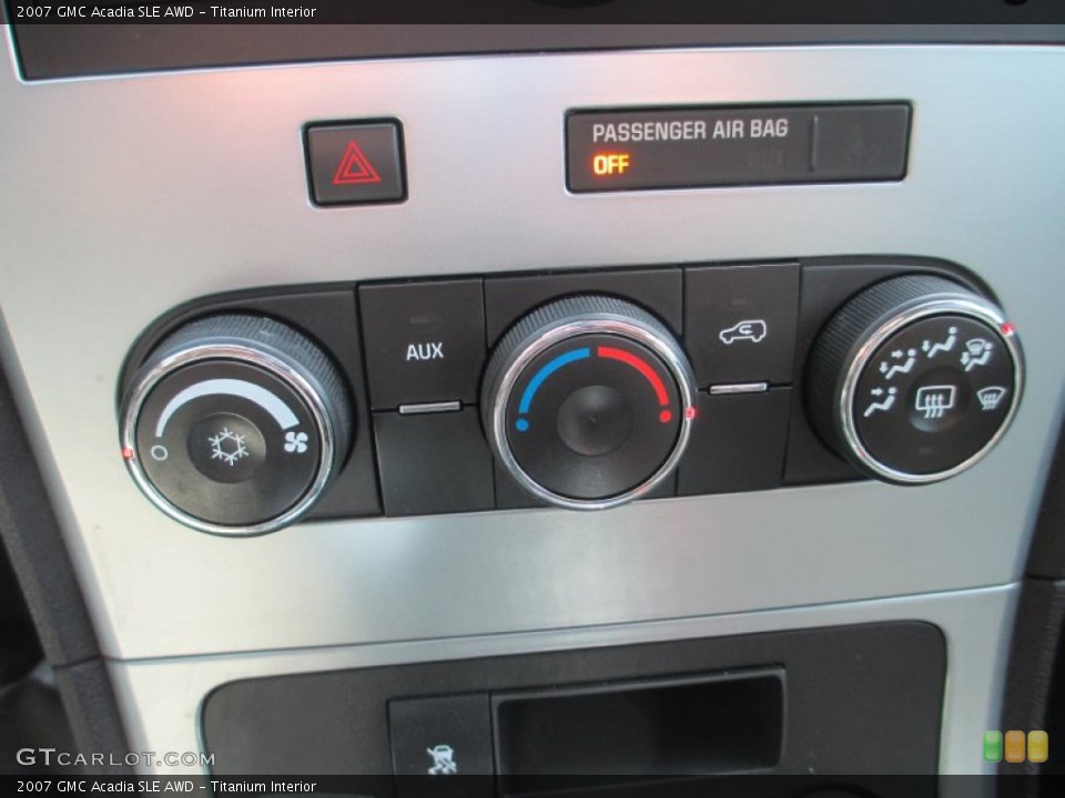 Titanium Interior Controls for the 2007 GMC Acadia SLE AWD #77669694