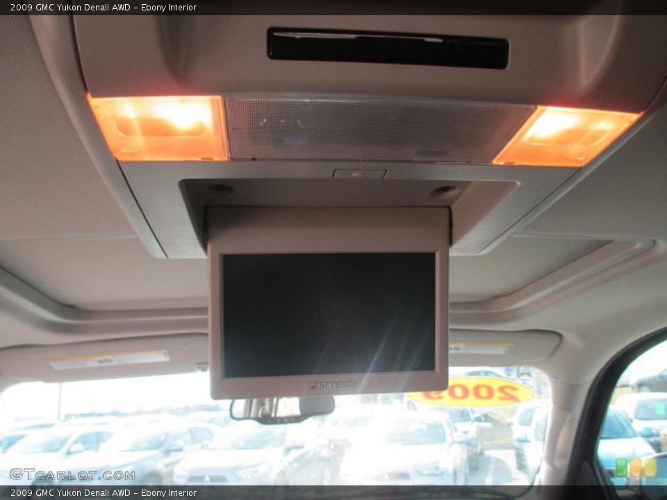 Ebony Interior Entertainment System for the 2009 GMC Yukon Denali AWD #77670373