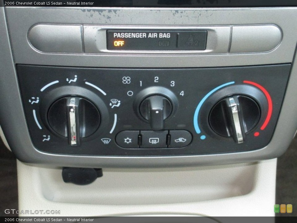 Neutral Interior Controls for the 2006 Chevrolet Cobalt LS Sedan #77677992