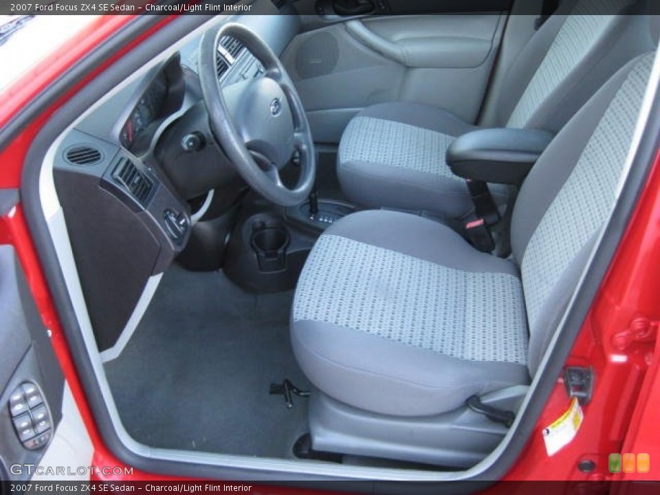 Charcoal/Light Flint Interior Photo for the 2007 Ford Focus ZX4 SE Sedan #77678730