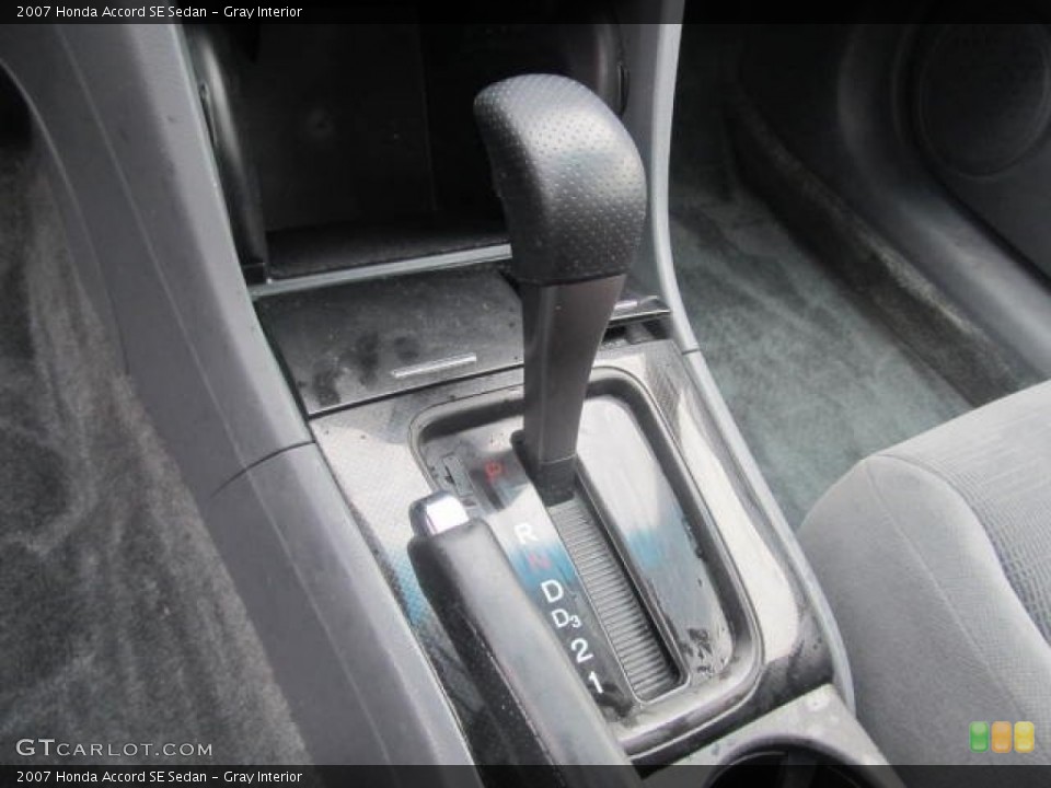 Gray Interior Transmission for the 2007 Honda Accord SE Sedan #77682142