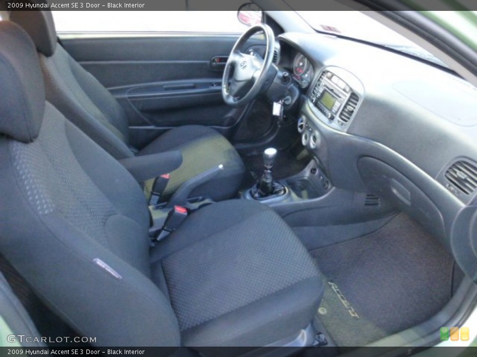 Black Interior Photo for the 2009 Hyundai Accent SE 3 Door #77694171